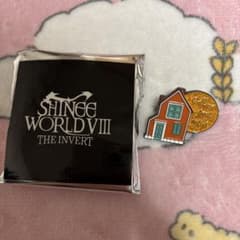 SHINee WORLD VIII THE INVERT ピンバッジのサムネイル