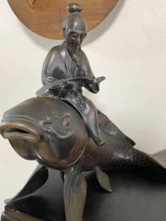 銅製 鯉に乗る仙人 置物 金属工芸 銅製 鯉に乗る仙人 置物 金属工芸 - メルカリ