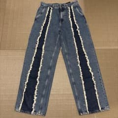 【ZARA】ダメージデザインデニムのサムネイル