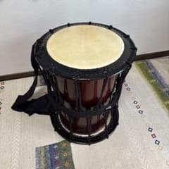担ぎ太鼓 桶太鼓 天然皮革 バチ ストラップ付き - メルカリ