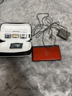 Nintendo DS Lite 本体 メタリックレッド ソフトケース付きのサムネイル