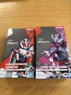 仮面ライダーマジェードヴァルバラド　フィギュアアーツのサムネイル