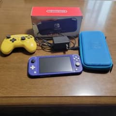 Nintendo Switch Liteブルー【ケース 無線コントローラー付き】のサムネイル