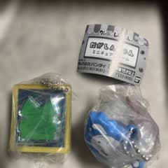 クレヨンしんちゃん だがしんちゃん ミニチュアチャーム 2種セットのサムネイル