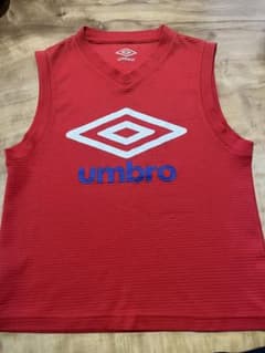 UMBRO アンブロ ノースリーブ サッカー ウェア レッド140のサムネイル