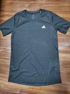 adidas 黒 160サイズ トレーニングTシャツのサムネイル