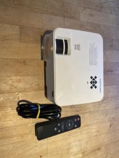DBPOWERのミニプロジェクターのサムネイル