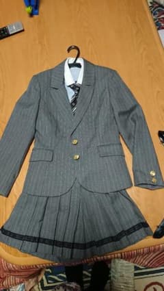 本キリン様専用  女の子スーツのサムネイル
