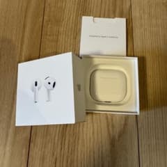 【未使用】Apple AirPods 4ホワイトのサムネイル