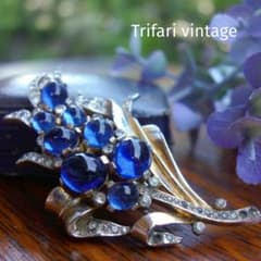 1940★Trifari★サファイアブルーカボションが煌めくドレスクリップ★レアのサムネイル