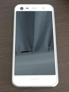 AQUOS SERIE mini SHV38 White 16 GB auのサムネイル