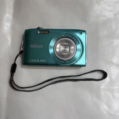 Nikon COOLPIX デジタルカメラ 本体のサムネイル
