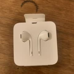 Apple EarPods with Lightning Connectorのサムネイル