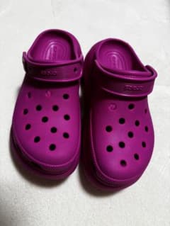 Crocs 厚底クロックス ピンク サンダル M4 W6のサムネイル