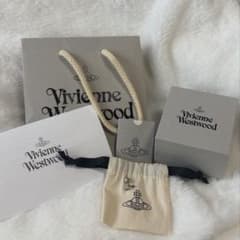 Vivienne Westwood ピアス片耳のみ 箱と袋と保証書つき Vivienne Westwood オーブ ピアス 片耳用 - メルカリ