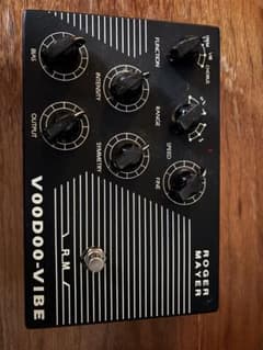 Roger Mayer Voodoo-Vibe - メルカリ