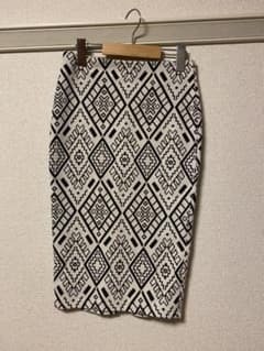 ZARA ザラ　タイトスカーのサムネイル