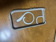 iPhone用ケース 猫型MagSafe対応　充電ケーブルやストラップ付きのサムネイル