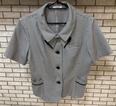事務服のサムネイル
