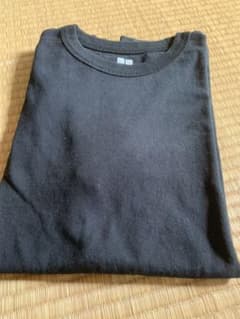 ユニクロU Tシャツ 黒のサムネイル