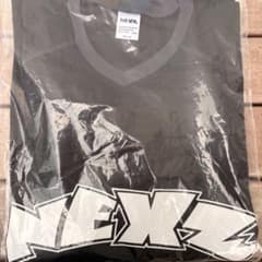 NEXZ ポップアップ　韓国　グッズ　Tシャツ トレカなし NEXZ ポップアップ 韓国 グッズ Tシャツ トレカなし - メルカリ