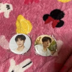 txt テヒョン　ACT:TOMORROW 缶バッチ　ガチャガチャのサムネイル