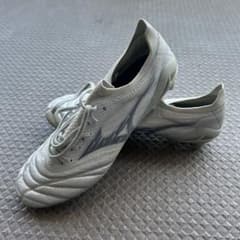 Mizuno サッカーシューズ シルバー Mizuno シルバーサッカーシューズ - メルカリ
