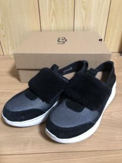 25様専用　UGG スニカー　 ピコ　　ブラックのサムネイル