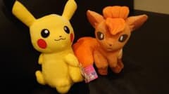 ポケモン ぬいぐるみ ピカチュウ ロコン しっぽみてみて！のサムネイル