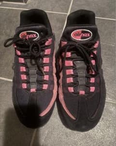 Nike Air Max 95 黒/ピンクのサムネイル