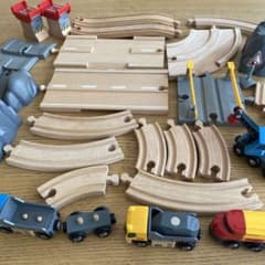 BRIO 33210 木製レール　レール＆ロード採石セットのサムネイル
