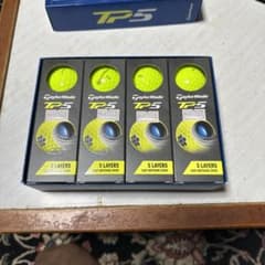 テーラーメイド  ゴルフボール　TP5のサムネイル