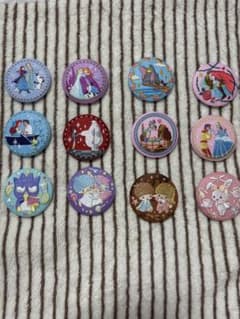 ディズニー サンリオ 刺繍缶バッジのサムネイル