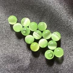 ラウンドキャッツアイ　両穴　6mm ペリドット　60個のサムネイル