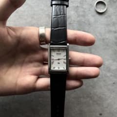 90s Vintage Seiko 腕時計 タンク ローマン文字盤 レクタン - メルカリ