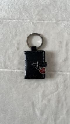 極美品☆COACH フォトフレーム ピクチャ チャーム エナメル 黒 ハートのサムネイル