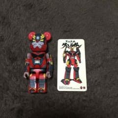 ベアブリックのサムネイル