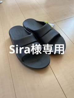 OOFOS ウーフォス　サンダルのサムネイル