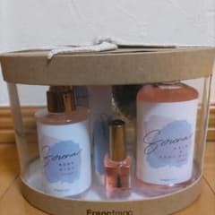 Francfranc Serena ボディケアギフトセットL フランフラン未使用のサムネイル