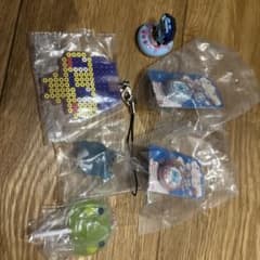 たまごっちガチャガチャ めじるしアクセサリー6点セットのサムネイル