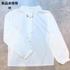 ボウタイブラウス 白 長袖 パール きれいめ 上品 通勤 オフィス Mのサムネイル