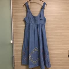 パラビオン　刺繍ワンピースのサムネイル