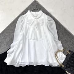 美品 セルフォード リボンブラウス フレア Aライン 白 美品 セルフォード リボンブラウス フレア Aライン 白 - メルカリ