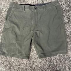 VOLCOM ボルコム ショートパンツ カーキ W36のサムネイル