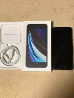 ★超美品★iPhone SE 第2世代 (SE2) ホワイト 64GBのサムネイル