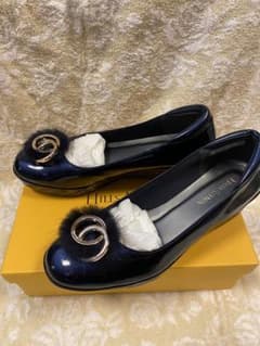 新品 美品 ヒルズアヴェニュー エナメル ネイビー 23.5のサムネイル