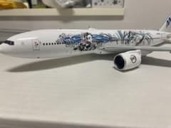 R*7様 ANA Boeing 777-200ER ダイキャスト 1:200ギア R*7様 ANA Boeing 777-200ER ダイキャスト 1:200ギア - メルカリ