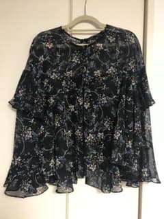 ZARA WOMAN premium denim collection トップスのサムネイル