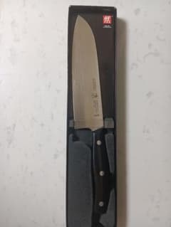 ZWILLING J.A.HENCKELS三徳包丁 18cm 19557-180のサムネイル