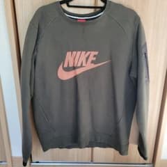 NIKEメンズトレーナーのサムネイル
